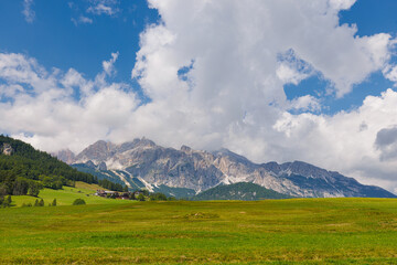 Fototapeta na wymiar Landscape surroundings Cortina d'Amepzzo - Italy