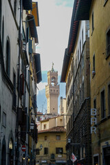 Gasse in Florenz, Blick auf Turm des Platz der Signora 