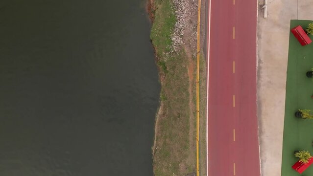 Ciclovia do rio pinheiros em S&atilde;o Paulo pela manh&atilde;