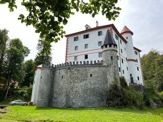 Fototapeta na wymiar Sneznik Castle, Schloss Schneeberg - Stari trg pri Lozu, Slovenia (Grad Snežnik or Dvorac Snežnik - Stari trg pri Ložu, Slovenija)