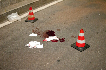sangue per strada, violenza