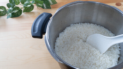 圧力鍋で炊いたご飯｜炊きたての白米
