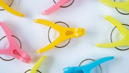 カラフルな洗濯ばさみ