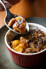 apple, sugar and cinnamon candy, crumble 