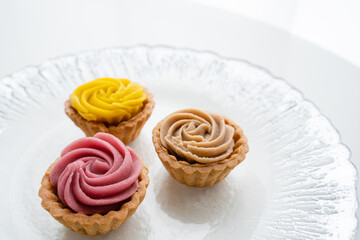 洋菓子の3色タルトの壁紙