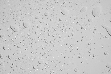 Water droplets on white tile - obrazy, fototapety, plakaty
