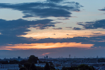朝日　朝焼け　朝　夜明け　都会の朝　住宅街の朝