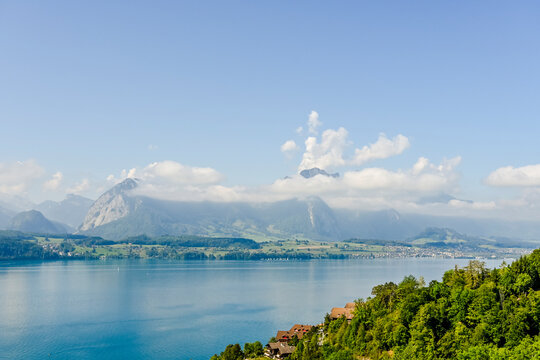 Thunersee, Gunten, Sigriswil, Aussichtspunkt, Gwatt, Stockhorn, Seeufer, Schifffahrt, Morgennebel, Wolken, Alpen, Schweizer Berge, Wassersport, Wanderweg, Berner Oberland, Sommer, Schweiz
