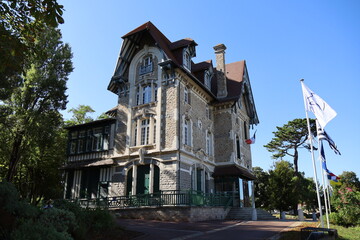 La mairie, vue de l'extérieur, ville de Pornichet, département de la Loire Atlantique, France