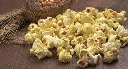 Raw Corn Seeds or Corn kernels are from Maize is a grain, and the kernels are used in cooking as a vegetable or a source of starch.