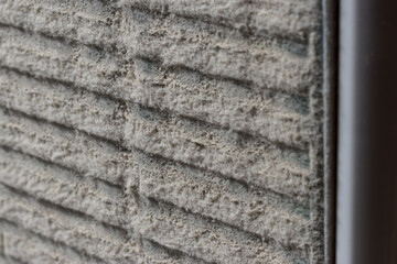 ホコリが溜まった空気洗浄機のフィルター
