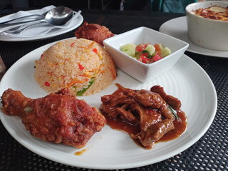 fried rice , meat with vegetables