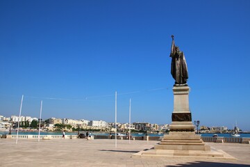 Italy, Salento, Lecce, Otranto: Monument to the fallen in war.