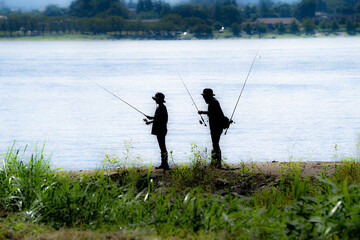 釣りをする人たち