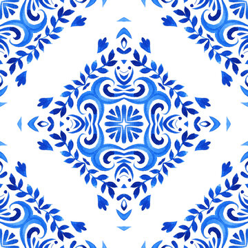 Abstract seamless ornamental watercolor damask arabesque paint pattern. Gorgeous ceramic tile design