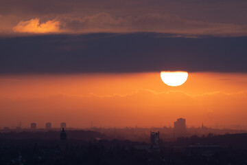 Sonnenaufgang Wiesbaden Blick auf Hochheim und Flörsheim