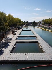 Bassins aquatique en bord de seine, Paris plage