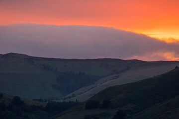 Fototapeta na wymiar sunrise in the mountains brecon beacons evening autumn light