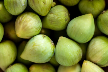 a handful of ready to eat figs