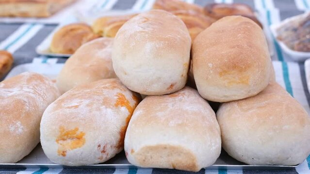 Bollo pre&ntilde;ao de chorizo. T&iacute;pico snack en Asturias y Galicia. 