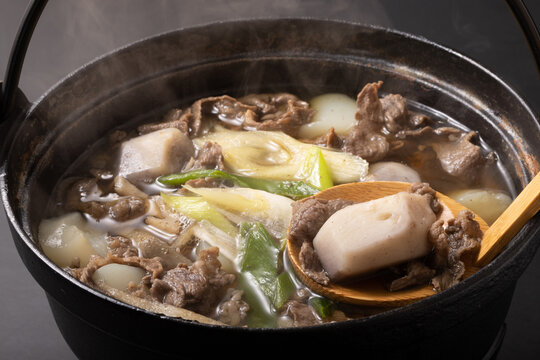 ［山形県］山形芋煮　牛肉醤油味