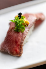 A5黒毛和牛の肉寿司