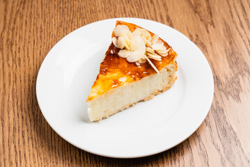 cheesecake with almond