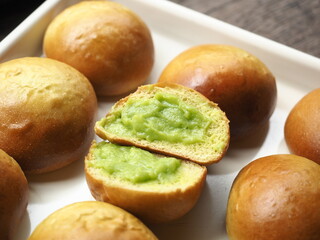 bread rolls with green pandan custard cream filling