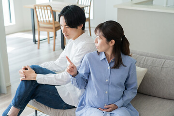 Obraz premium 喧嘩するカップル