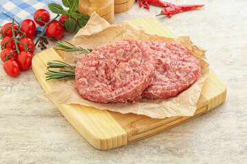 Raw pork cutlet for burger