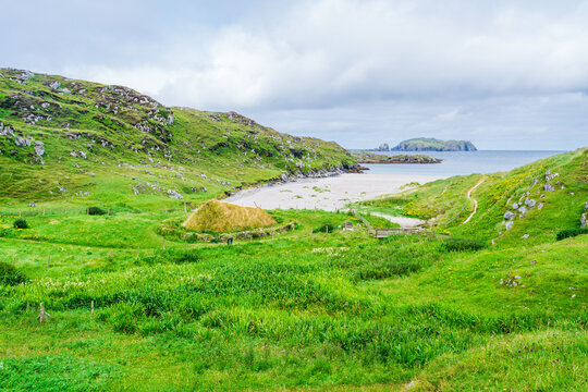 Bosta (Bostadh) Iron Age House Covered With Grass - Isle Of Lewis, Scotland