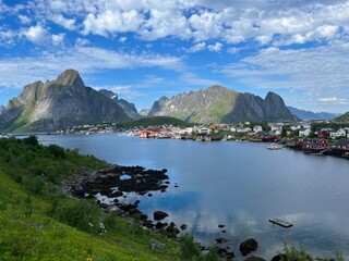 Obraz premium Norwegian fjords landscape, reflection on the water
