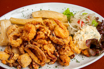 CHICHARRON DE MARISCO - PERUVIAN FOOD 110302_DY069 : 528920136