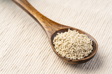 和風の顆粒だしの素