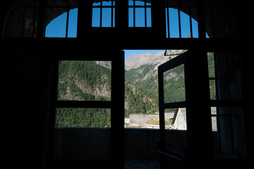 un restaurante sul montagna 