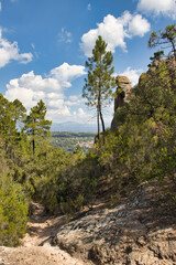 Vue sur Bagnols-en-For&ecirc;t depuis le col de la Pierre de Coucou, sans le Var