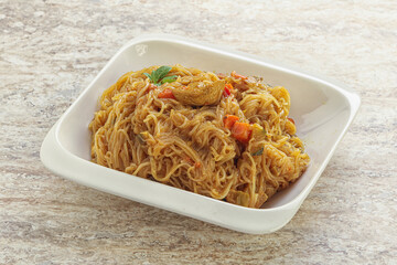 Wok Udon with chicken curry