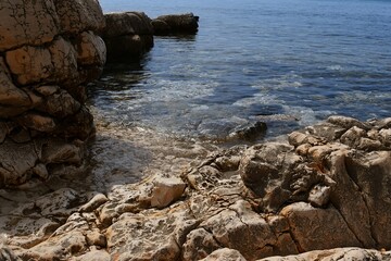 Skalisty brzeg Morza Adriatyckiego