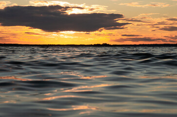 Obraz premium sunset over the lake