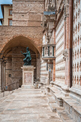 Perugia. Art of the palaces and churches of the medieval historic center.