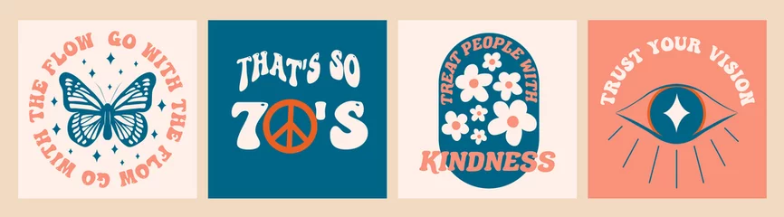 Zelfklevend Fotobehang Motiverende quotes Op de jaren 70 geïnspireerde retro hippie afbeeldingenset voor T-shirt, posters, kaarten, stickers, post op sociale media. Inspirerende typografische slogan in de kleuren blauw en roze