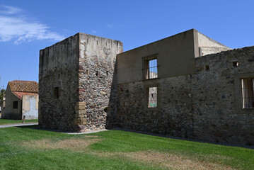 Vilafortuny ruinen eines burges in camrils, tarragona, spanien