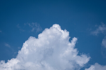 Naklejka na ściany i meble white clouds in the blue sky. cumulus.
