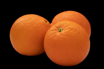 3 oranges on black background 72 dpi