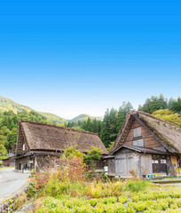 Obraz premium 白川郷 合掌造り 世界文化遺産 飛騨高山 板壁 晩夏