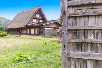 白川郷　合掌造り　世界文化遺産　飛騨高山　板壁　晩夏
