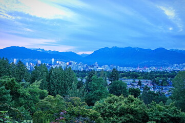 Fototapeta na wymiar City of Vancouver from the viewpoint
