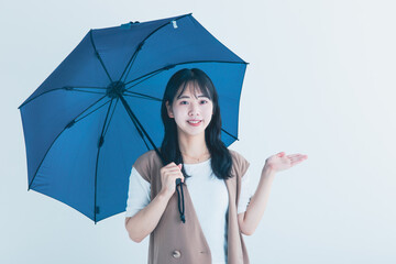 傘をさした女性　umbrella