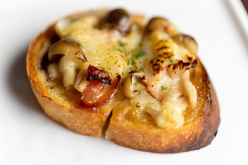 バケットピッツァ（きのこカレー）