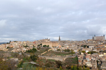 Fototapeta na wymiar Cityscape of Toledo city, The capital of the region and ancient city set on a hill above the plains of Castilla-La Mancha in central Spain